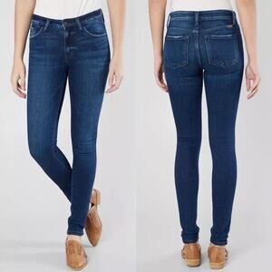 Kancan mid rise medium wash skinny jeans